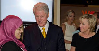 Dalia Ziada et Bill Clinton - <span class="caps">DR</span>