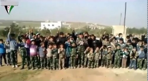 Syrie : Enfants jetés dans la guerre par les «<small class="fine"> </small>rebelles<small class="fine"> </small>»