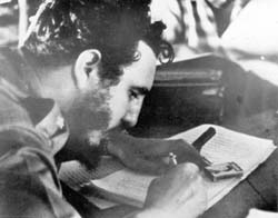 Fidel - Dans la zone montagneuse de La Plata, au cœur de la Sierra Maestra, Fidel Castro signa la première Loi de Réforme agraire, qui distribuait la terre<small class="fine"> </small>? ceux qui la travaillaient, mettant fin aux latifundium, nombre d'entre eux aux mains de grands propriétaires terriens nord-américains. <span class="caps">DR</span>