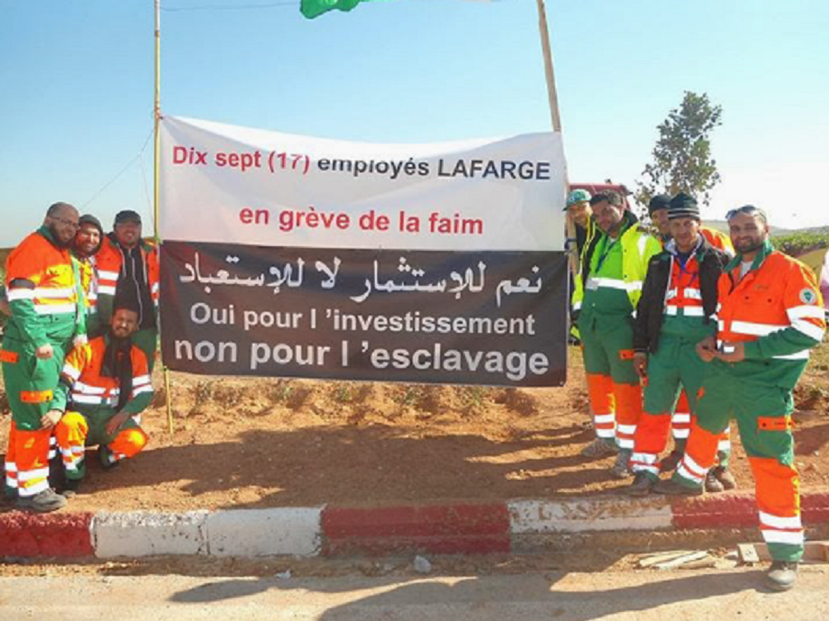 -* Travailleurs Lafarge de Oggaz Algérie : Oui pour l'investissement, Non pour l'esclavage - <span class="caps">DR</span>